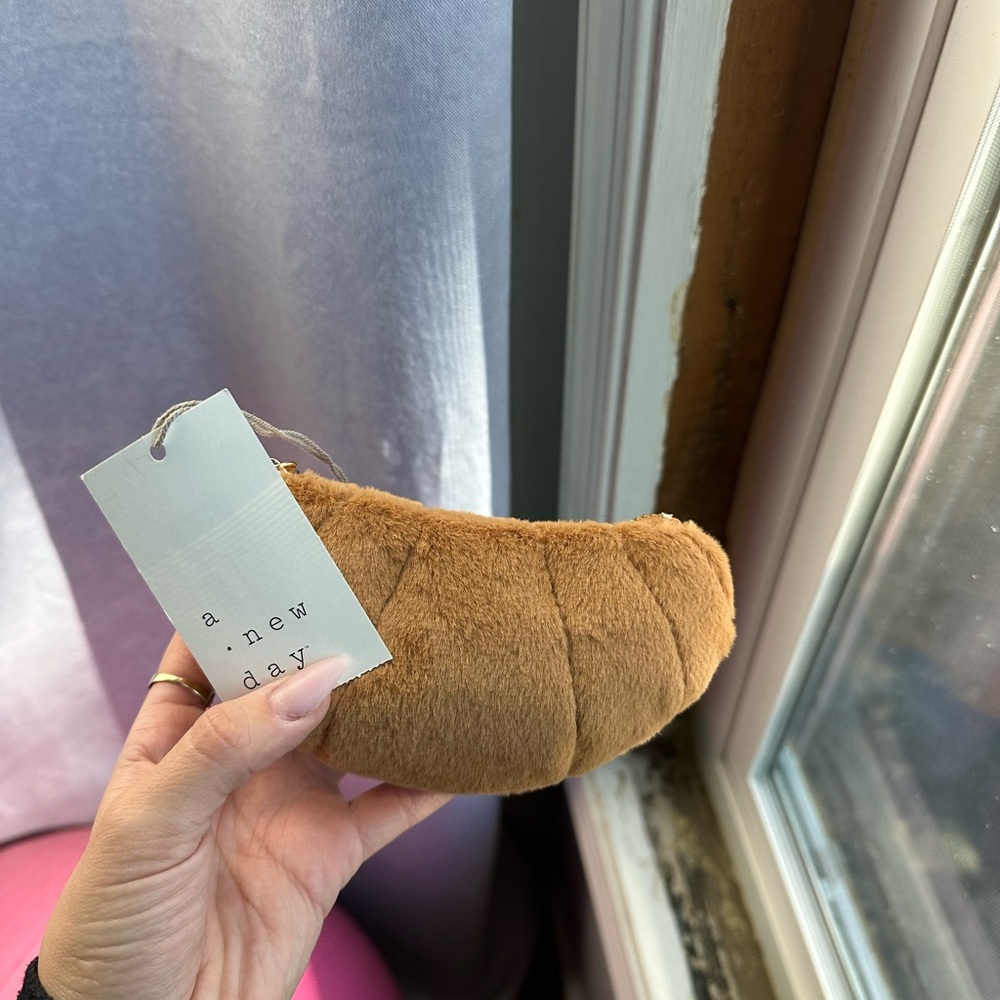 sold out target keychain croissant